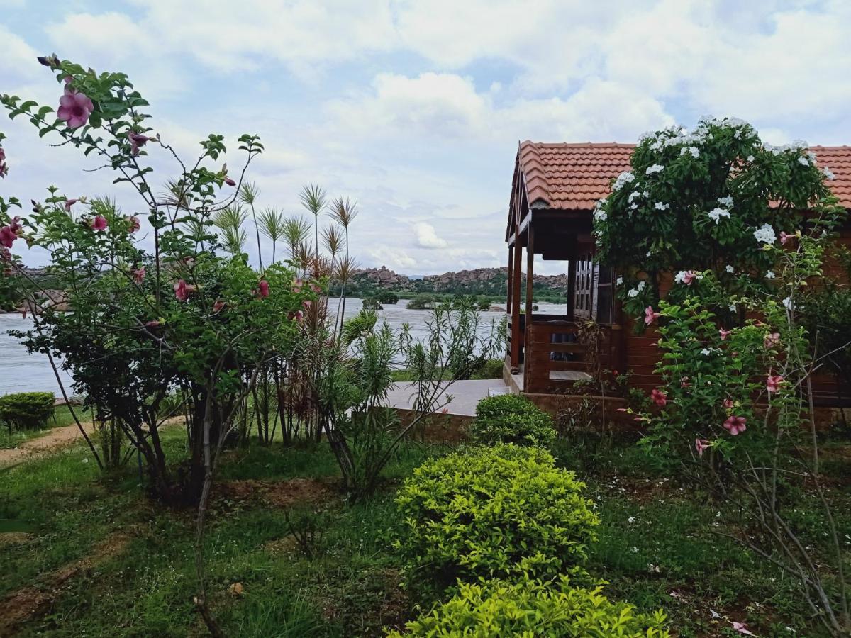 Leo Wodden Resort Hampi Exterior photo