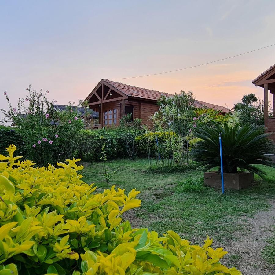 Leo Wodden Resort Hampi Exterior photo