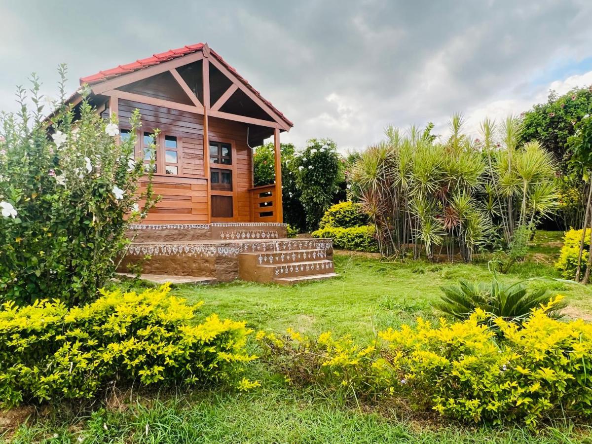 Leo Wodden Resort Hampi Exterior photo