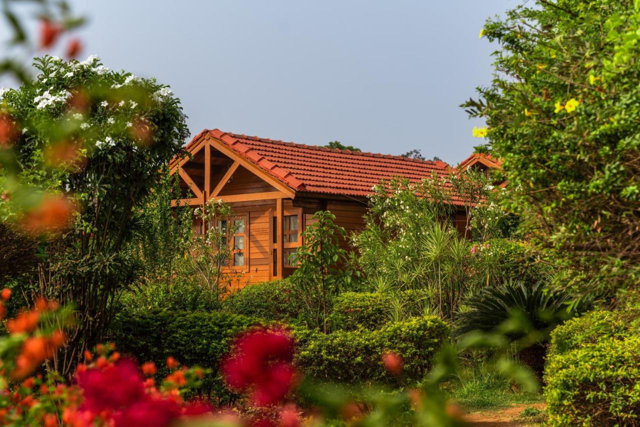 Leo Wodden Resort Hampi Exterior photo