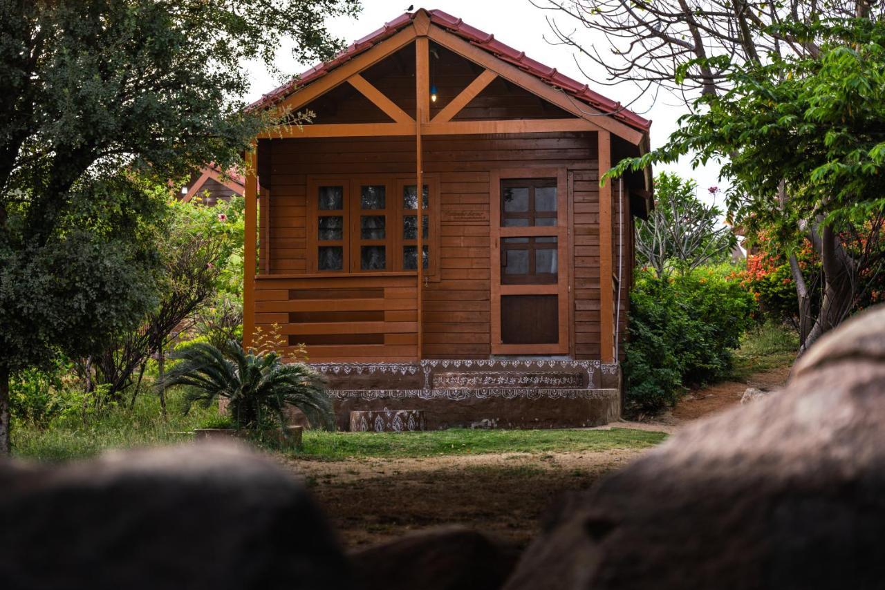 Leo Wodden Resort Hampi Exterior photo