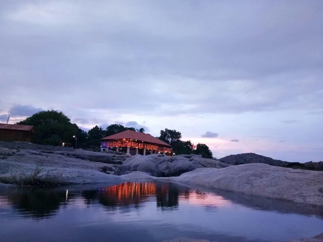 Leo Wodden Resort Hampi Exterior photo