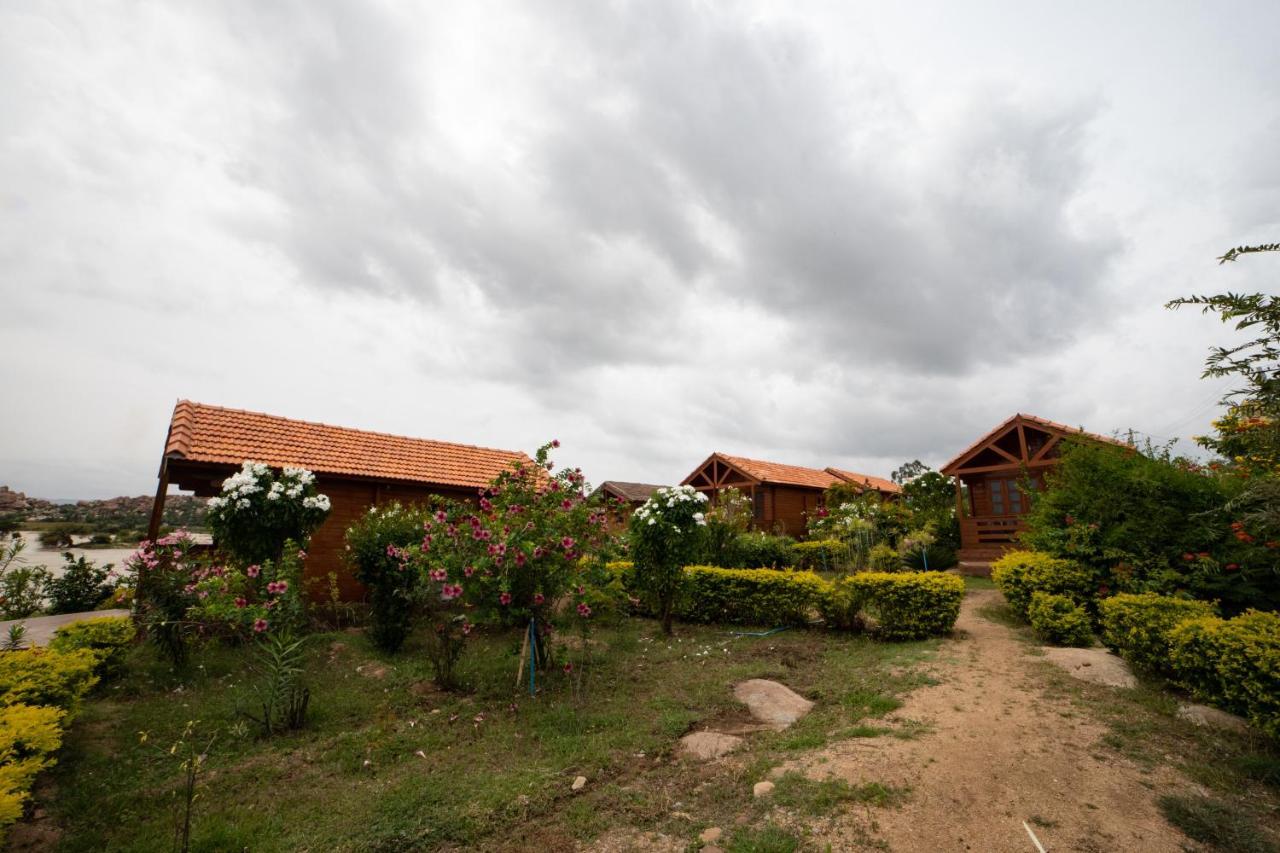 Leo Wodden Resort Hampi Exterior photo